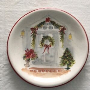 Home Holiday Dish by Mezcera 9” round color white & green